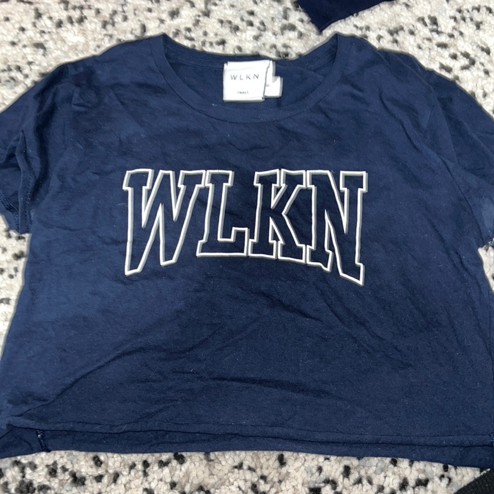 wlkn cropped t shirt size small